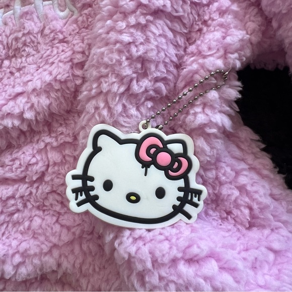 NWT Hello Kitty Pink Fuzzy Sherpa Crewneck - Picture 5 of 6